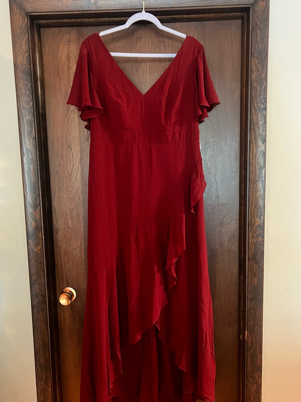 Elegant Maroon V-Neck Ruffle Maxi Dress